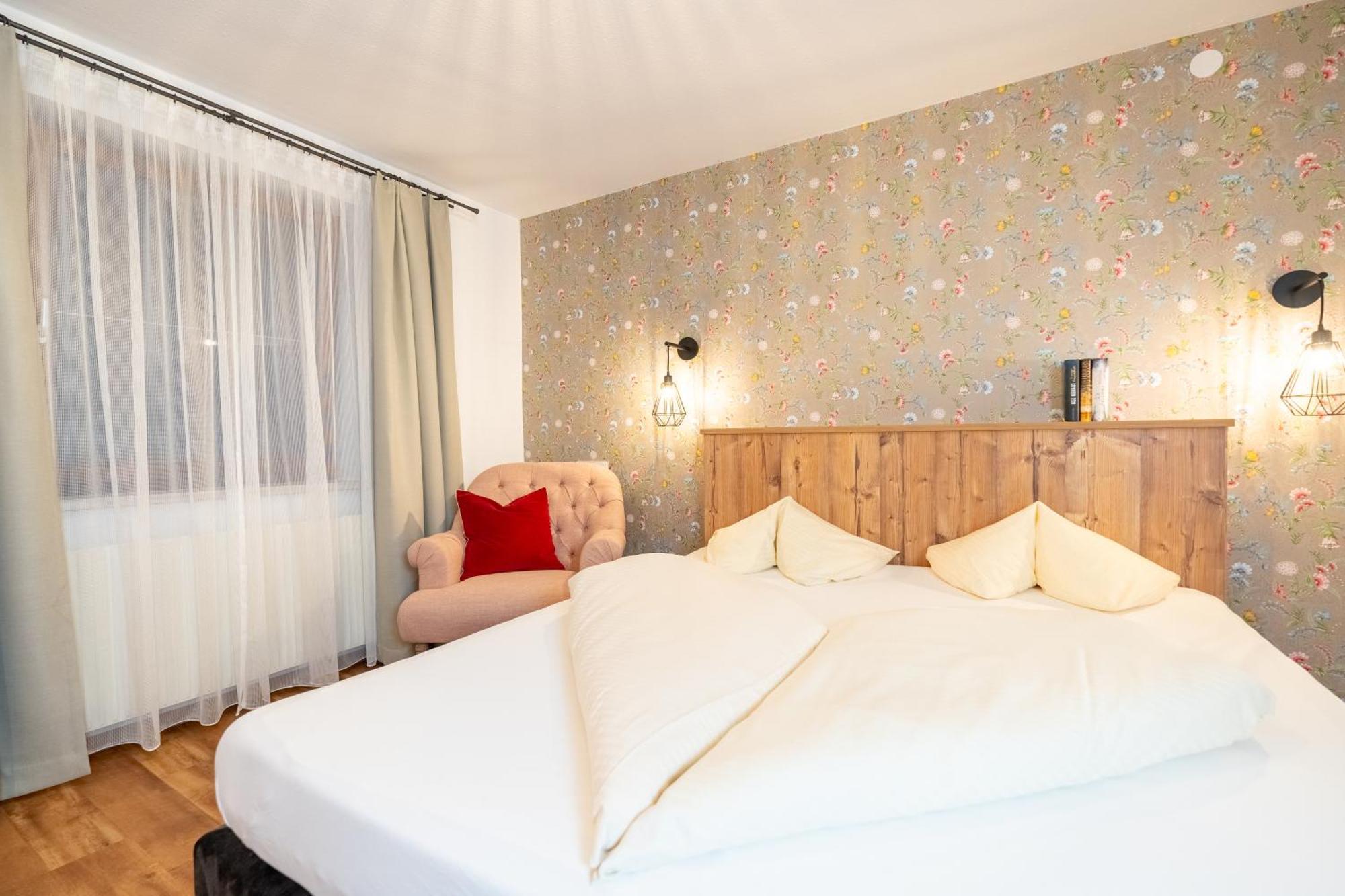 Hotel Krone Tirol Ройте Екстериор снимка