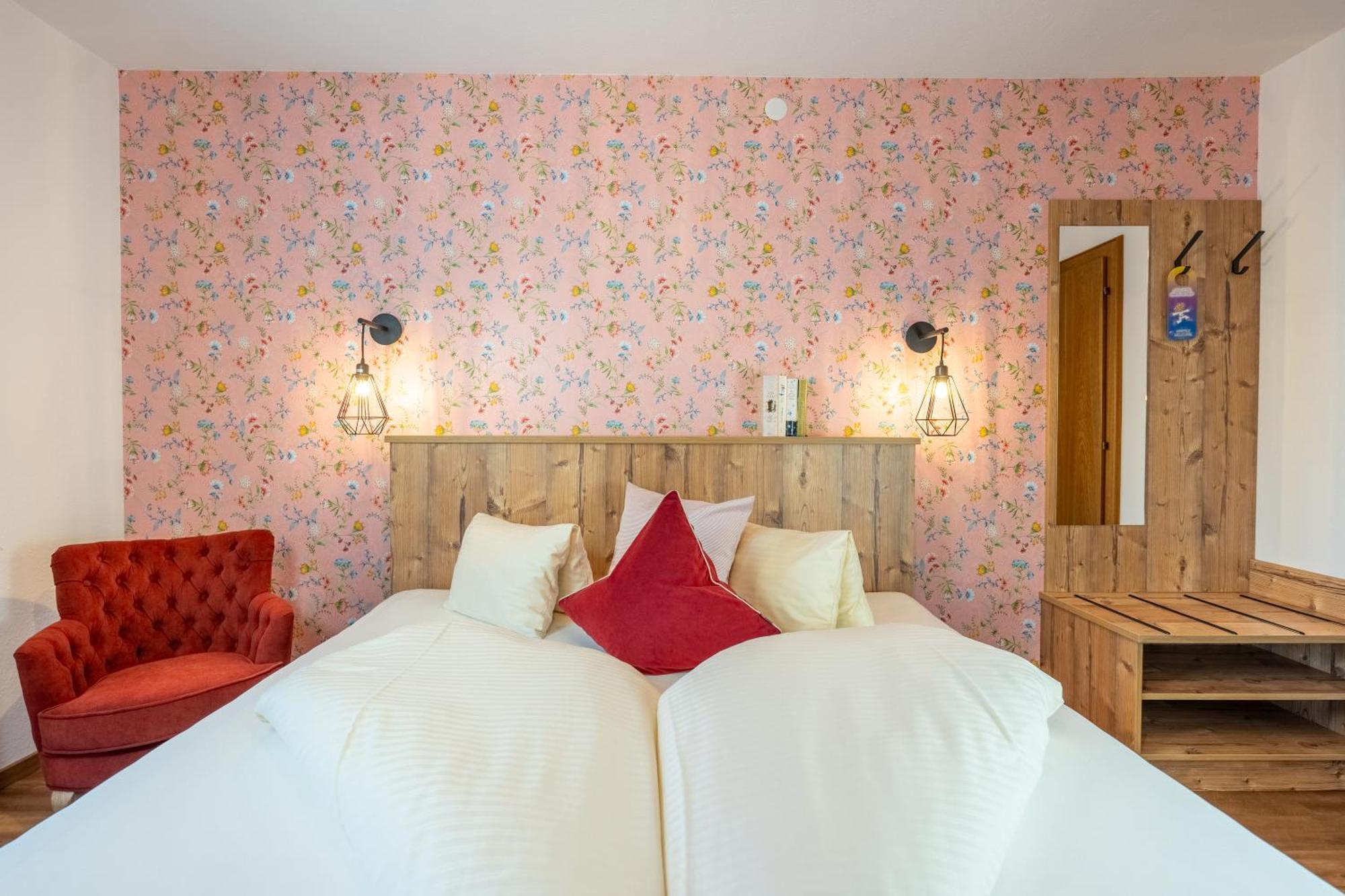 Hotel Krone Tirol Ройте Екстериор снимка